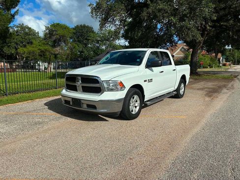 Used 2014 RAM 1500 Classic SLT RWD image 1