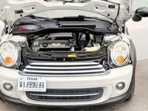 Used 2011 MINI Cooper Clubman FWD image 13