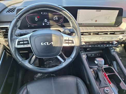 Used 2023 Kia Telluride EX w/ EX Captain's Chair Package image 22