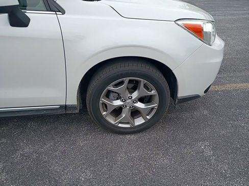 Used 2015 Subaru Forester 2.5i Touring AWD/4WD image 14