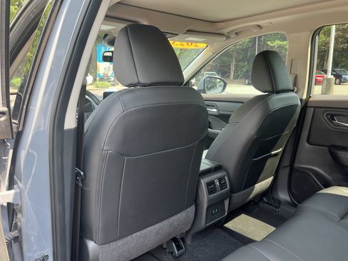 Certified 2023 Nissan Rogue SL FWD image 19