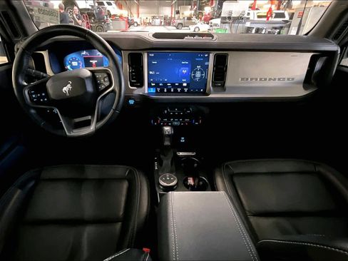 Used 2025 Ford Bronco Outer Banks image 21