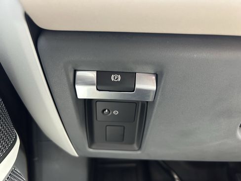 Used 2020 Land Rover Defender 110 HSE image 15