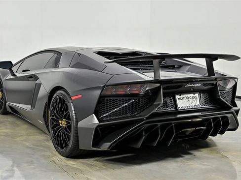 Used 2017 Lamborghini Aventador LP 750-4 Superveloce AWD/4WD image 7