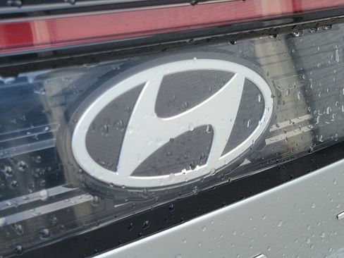 Used 2025 Hyundai Sonata SEL FWD image 10