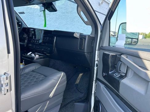 New 2025 GMC Savana 2500 w/ Driver Convenience Package image 27
