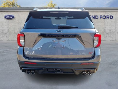 Certified 2022 Ford Explorer ST image 5
