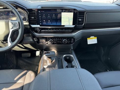 New 2026 Chevrolet Silverado 1500 LT Trail Boss w/ Convenience Package II image 2