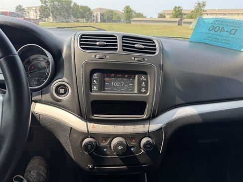 Used 2018 Dodge Journey SXT AWD/4WD image 11