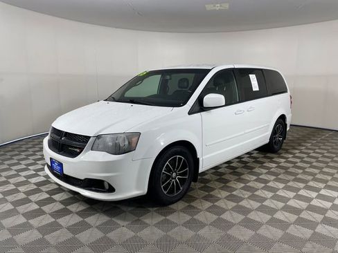 Used 2015 Dodge Grand Caravan SXT image 1