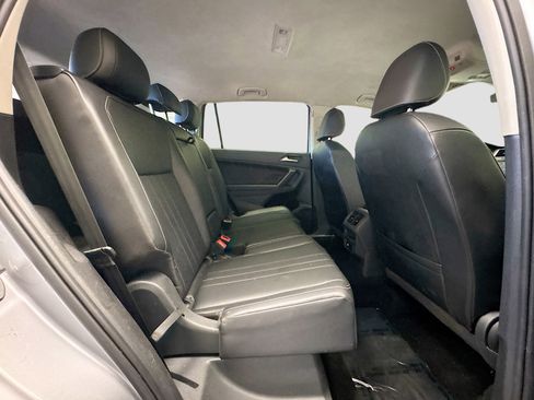 Used 2022 Volkswagen Tiguan SE image 17
