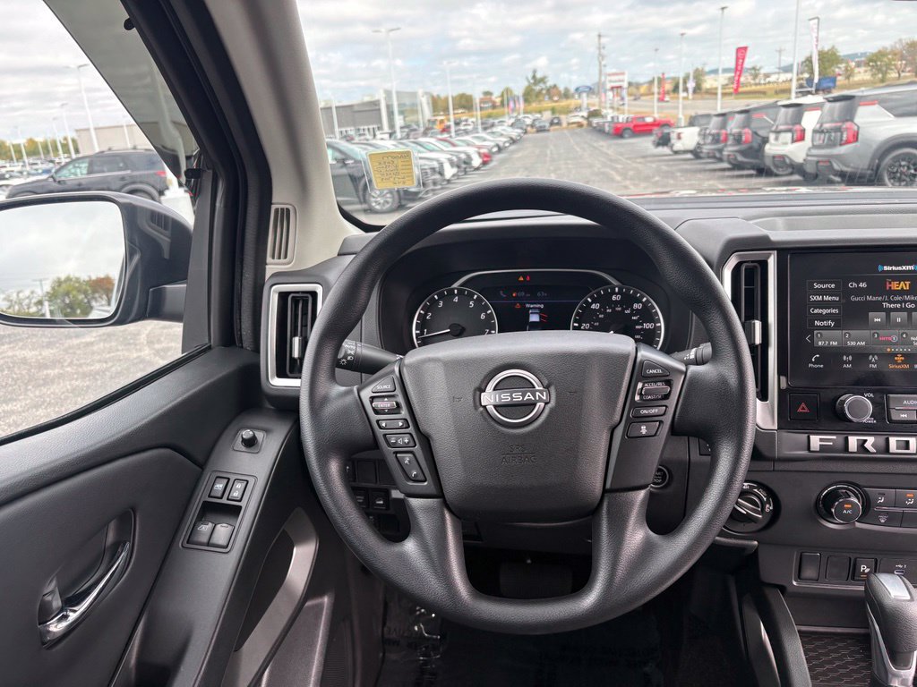 Used 2025 Nissan Frontier SV AWD/4WD image 12