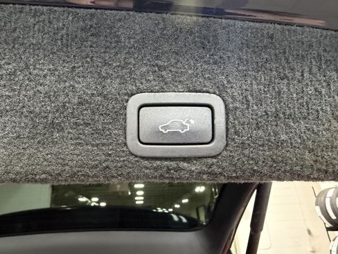 Used 2015 Volvo XC60 T6 Platinum FWD image 30