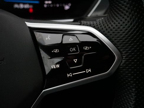 Certified 2024 Volkswagen Tiguan SE R-Line image 25