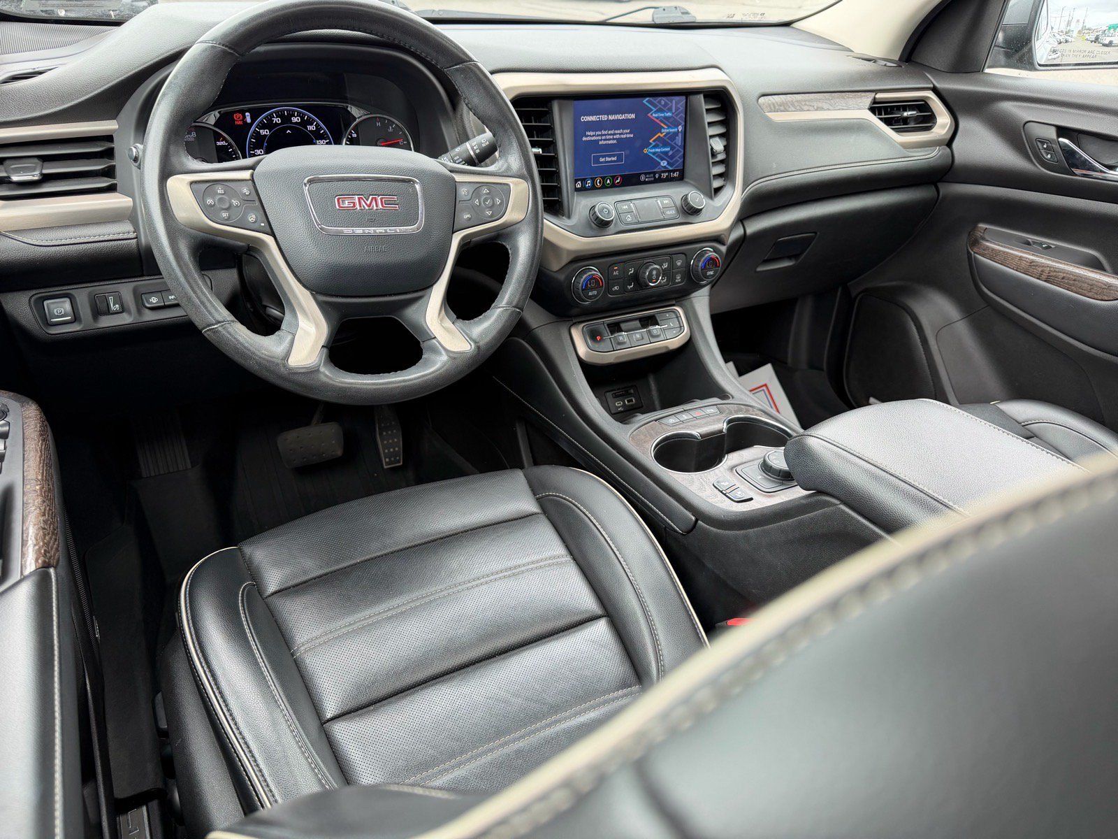 Used 2022 GMC Acadia Denali w/ Denali Ultimate Package AWD/4WD image 9