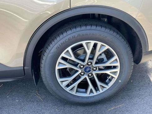 Certified 2021 Ford Escape SEL FWD image 23