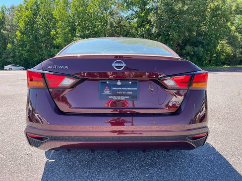 Used 2025 Nissan Altima 2.5 SV AWD/4WD image 4