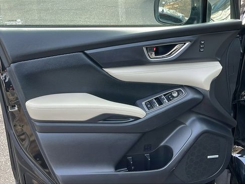 Used 2020 Subaru Ascent Limited w/ Technology Package image 9