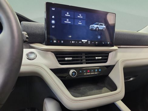 New 2026 Ford Explorer Active w/ Active Comfort Package RWD image 10