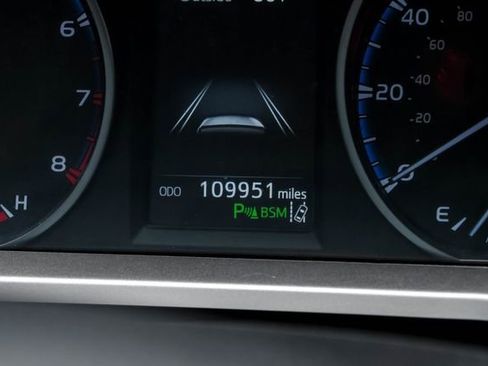 Used 2018 Toyota RAV4 XLE image 29