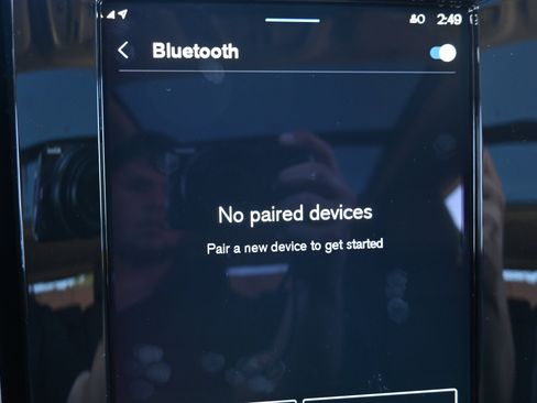 Used 2025 Volvo XC40 B5 Core image 29