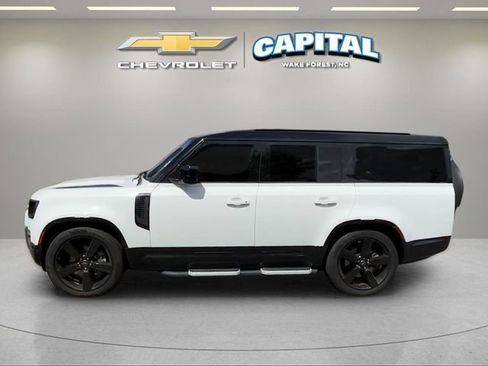 Used 2023 Land Rover Defender 130 X-Dynamic SE AWD/4WD image 2