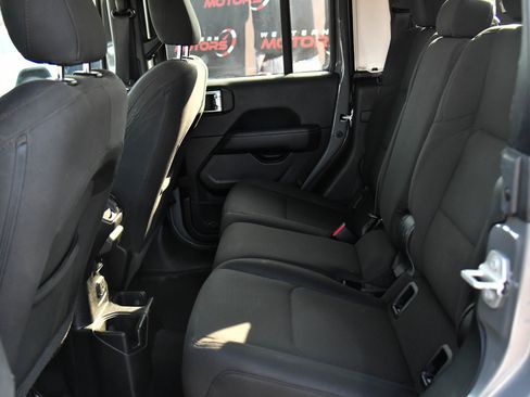 Used 2023 Jeep Gladiator Overland image 35