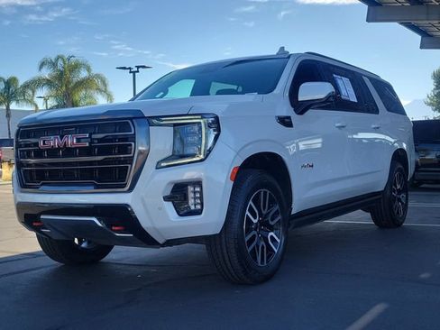 Used 2024 GMC Yukon XL AT4 w/ Technology Package AWD/4WD image 5
