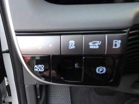 New 2025 Hyundai Ioniq 5 SEL image 17