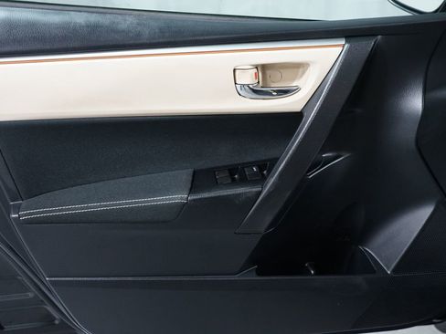 Used 2014 Toyota Corolla LE image 26