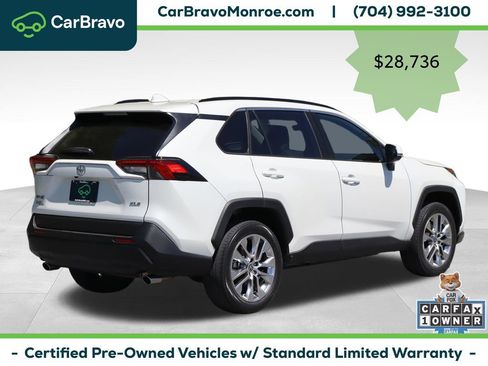 Used 2021 Toyota RAV4 XLE Premium FWD image 6