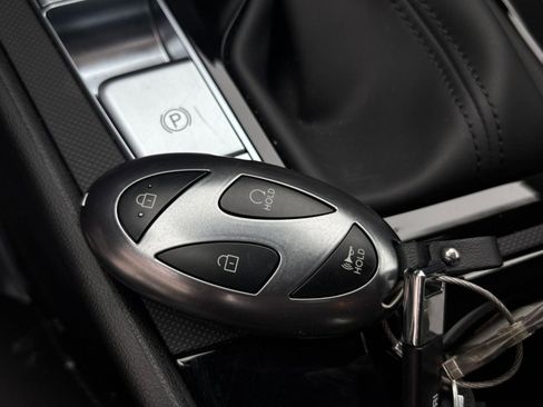 Used 2025 Hyundai Elantra SEL image 28