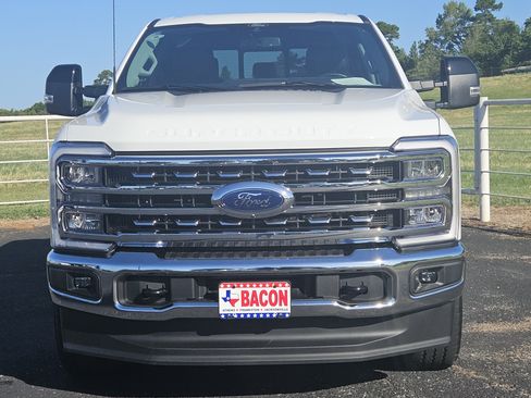 Used 2024 Ford F250 Lariat w/ FX4 Off-Road Package AWD/4WD image 2