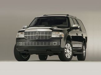 Used 2014 Lincoln Navigator 4WD image 1
