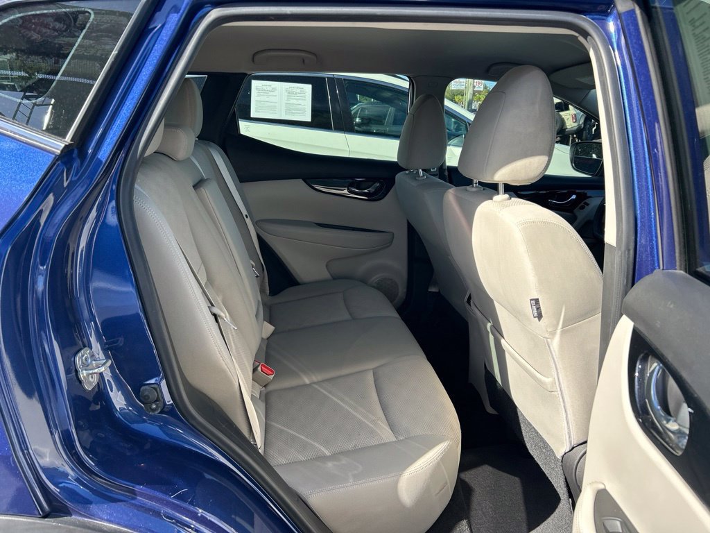 Used 2019 Nissan Rogue Sport SV FWD image 44