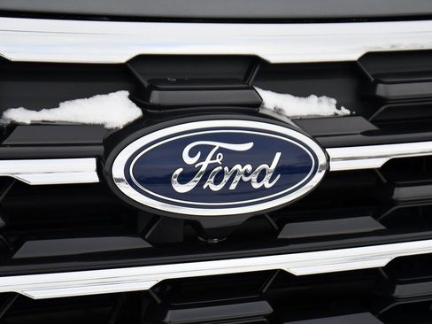 Used 2026 Ford Explorer Active w/ Active Comfort Package image 36