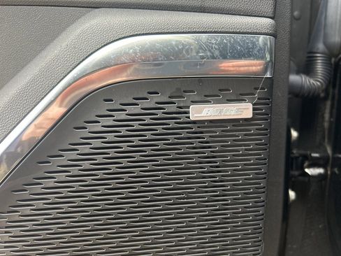 Used 2025 GMC Acadia Elevation image 19