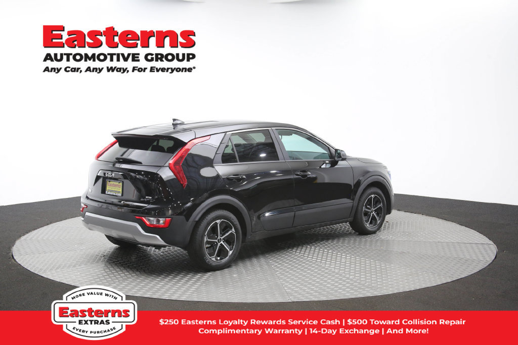 Used 2025 Kia Niro LX FWD image 40