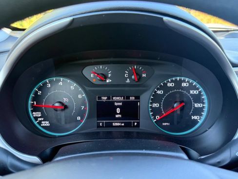 Used 2025 Chevrolet Malibu LT FWD image 12