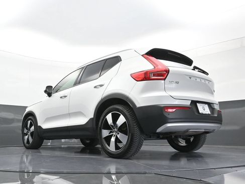 Used 2021 Volvo XC40 T5 Momentum w/ Protection Package Premier AWD/4WD image 24