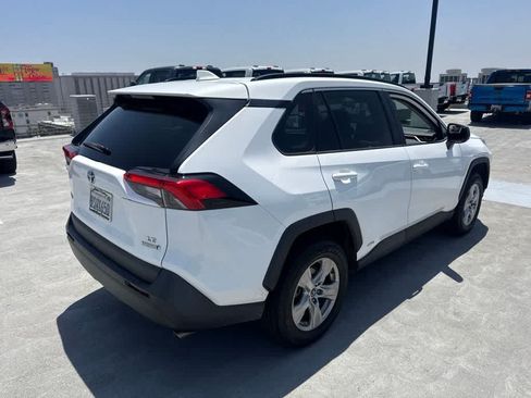 Used 2020 Toyota RAV4 LE w/ All Weather Liner Package AWD/4WD image 5