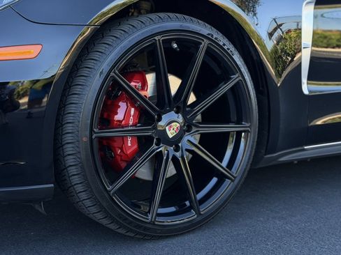 Used 2018 Porsche Panamera 4S Executive AWD/4WD image 18