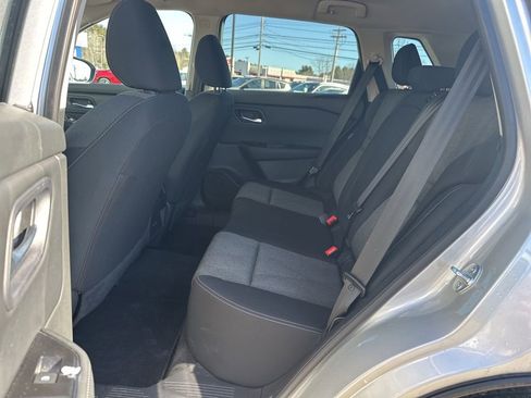 Used 2024 Nissan Rogue SV AWD/4WD image 32