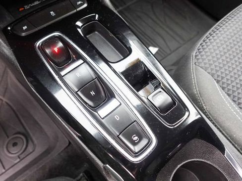 Used 2022 Chevrolet Bolt EUV LT w/ Comfort Package image 20