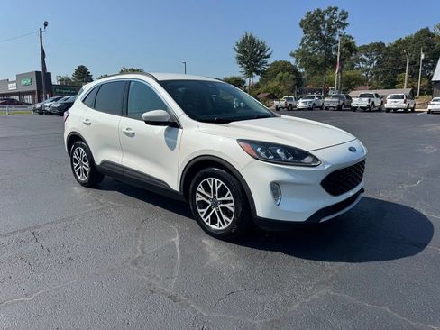 Used 2020 Ford Escape SEL FWD image 4