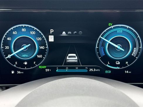 New 2025 Hyundai Elantra SEL image 24