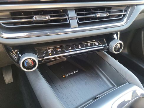 New 2026 Chevrolet Equinox EV RS image 11