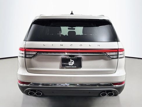 Used 2023 Lincoln Aviator Reserve w/ Equipment Group 201A RWD image 6