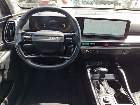 Certified 2026 Kia Sorento EX w/ EX Premium Package FWD image 12