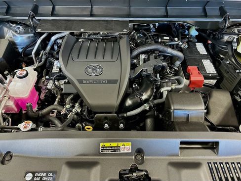 New 2026 Toyota Highlander XSE AWD/4WD image 7